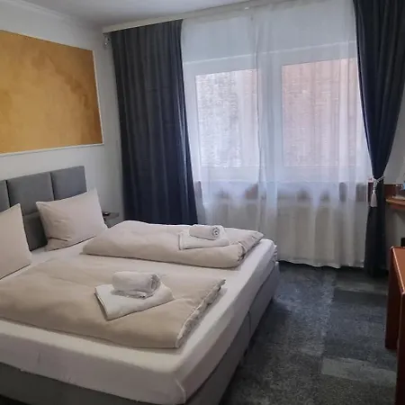 Проживание в семье Doppelbett - Gaestezimmer - No 40 - 11min Von Giessen 8,4km In Fernwald-steinbach